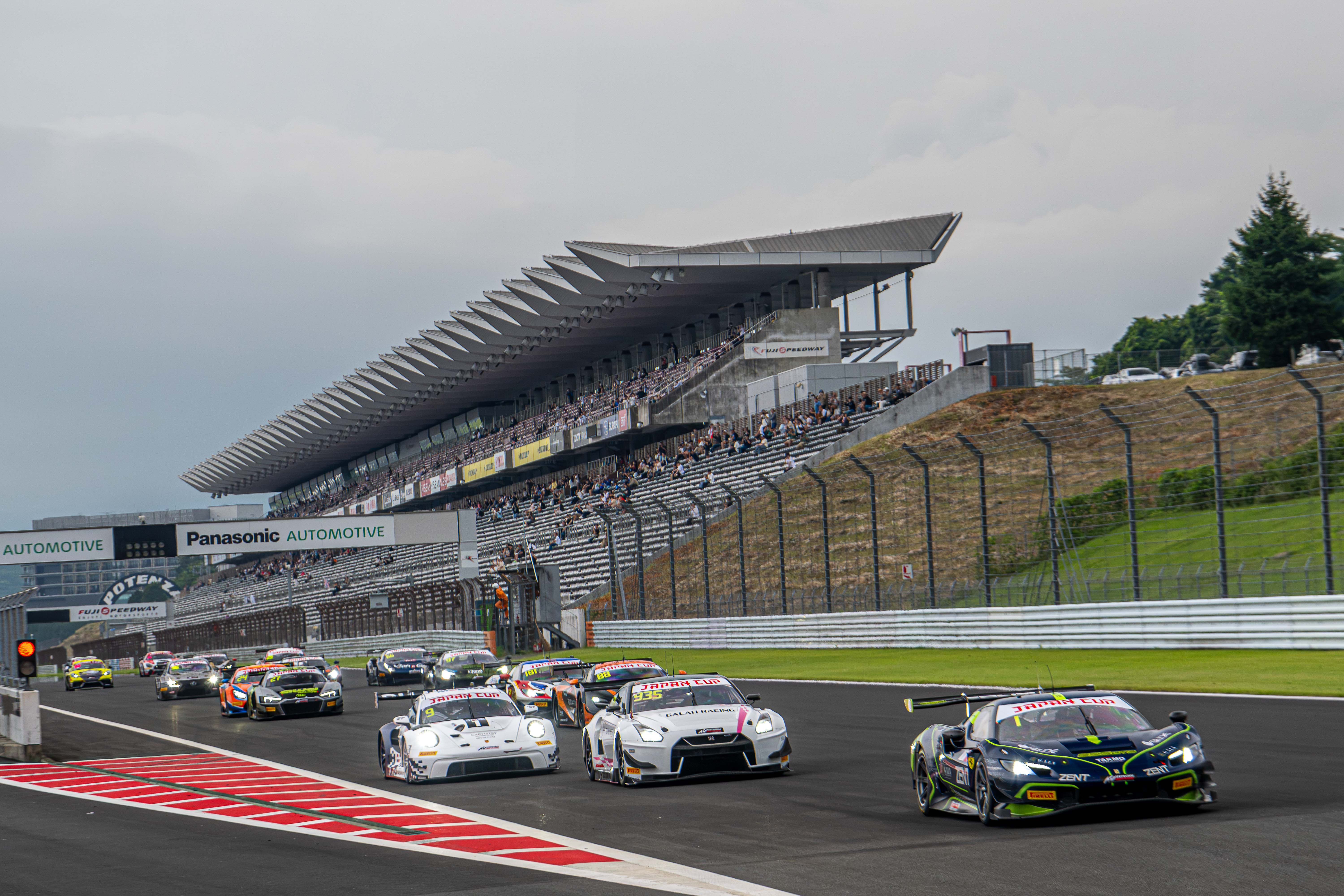 富士：1号車がポールトゥウィンでシーズン2勝目！GT4は82号車が4連勝